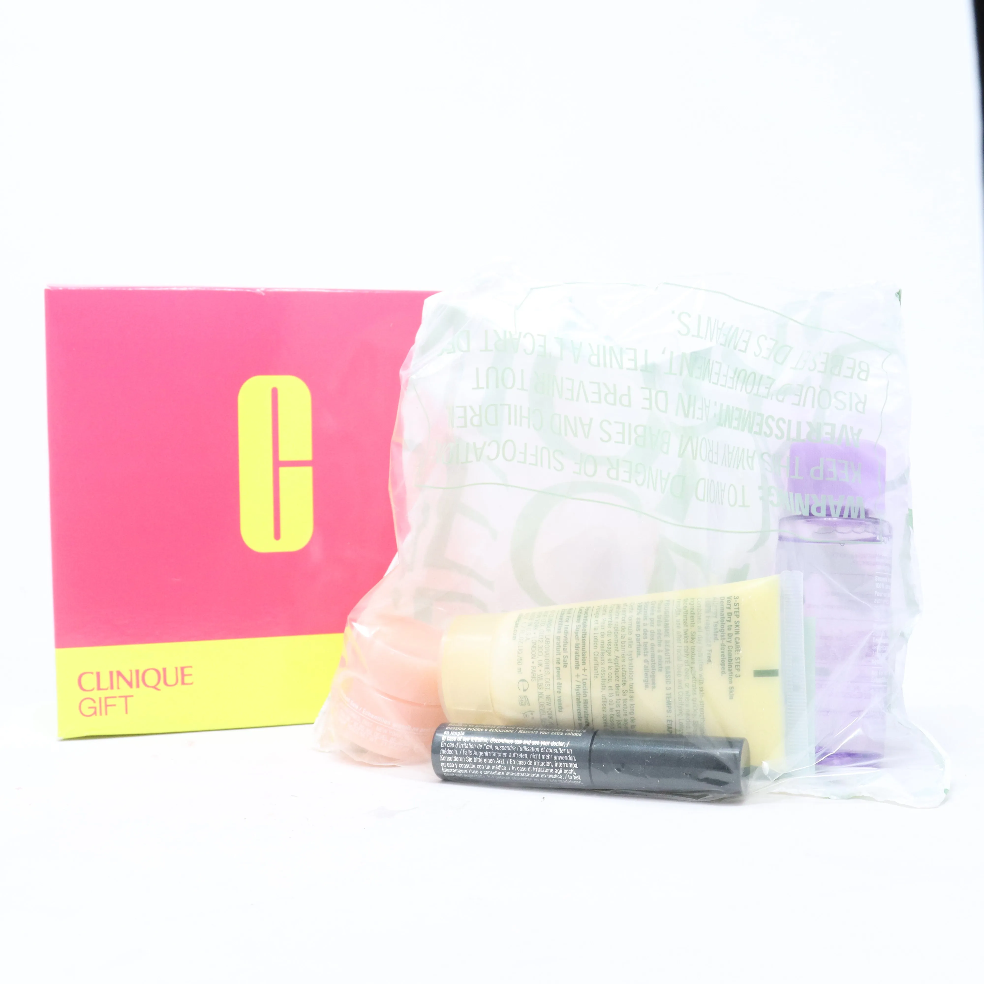 Clinique 6 Pcs Gift Set  / New With Box