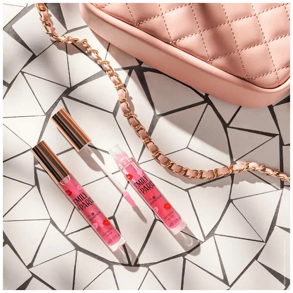 Emily in Paris Plumping Lip Oil