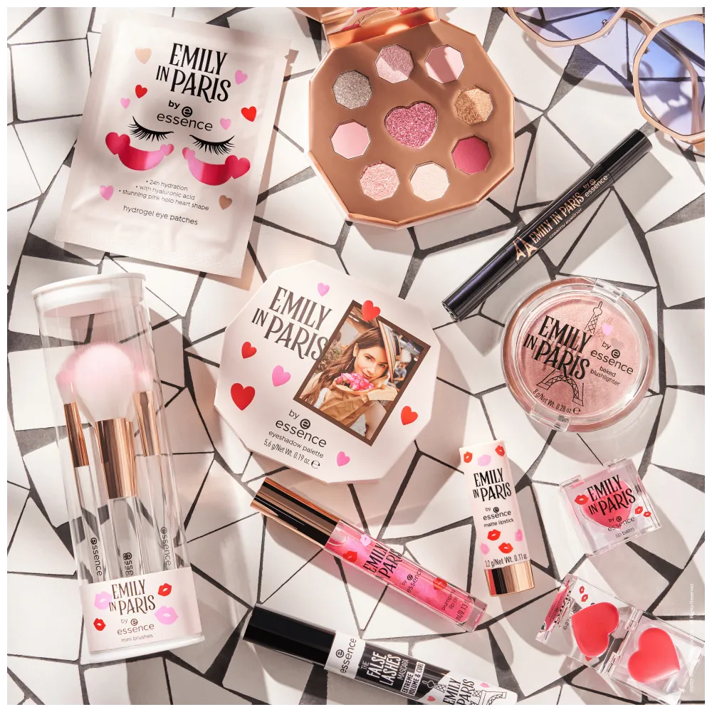 Emily in Paris Plumping Lip Oil